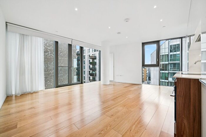 2 Bedroom Flat To Rent In Eastfields Avenue, Wandsworth, SW18