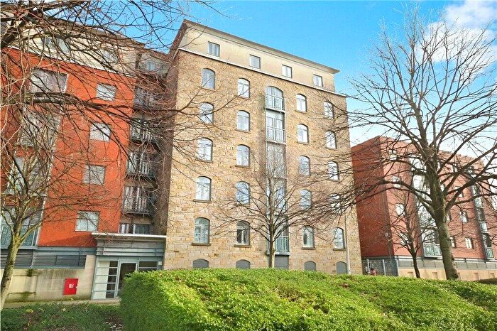 1 Bedroom Apartment For Sale In The Granary, Lloyd George Avenue, Cardiff Bay, CF10