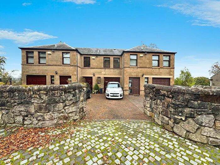 4 Bedroom Property For Sale In Oakshawhead, Paisley, PA1
