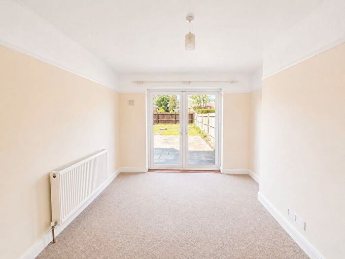 3 Bedroom Semi Detached House To Rent In Parkside Avenue, Southampton, SO16