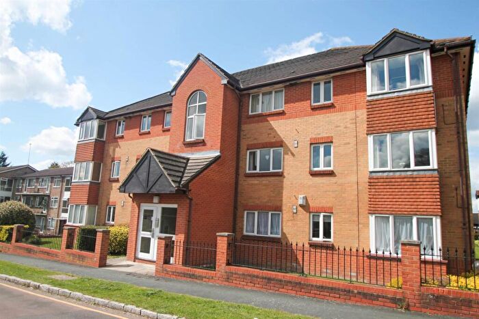 1 Bedroom Apartment To Rent In York Place, Camberley, GU15