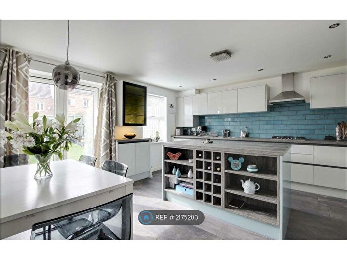 5 Bedroom Terraced House To Rent In Davies Way, Nottingham, NG5