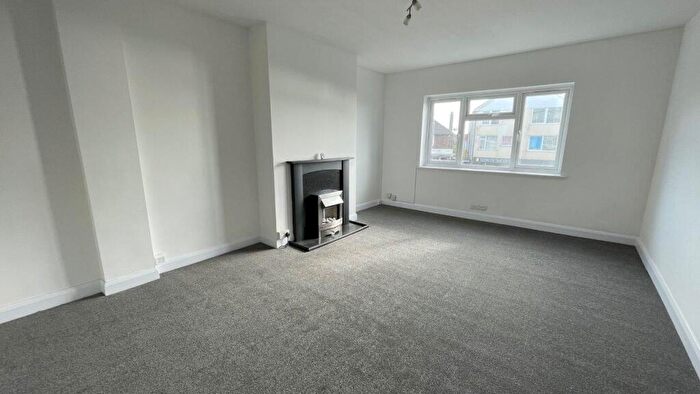 1 Bedroom Flat To Rent In Longridge Avenue, Saltdean, BN2