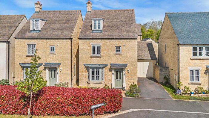 4 Bedroom Detached House For Sale In Clappen Close, Cirencester, Gloucestershire, GL7