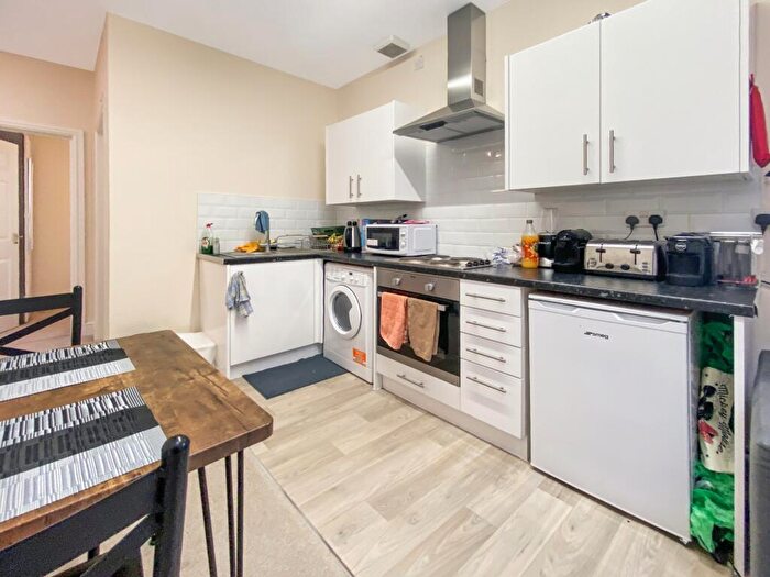 2 Bedroom Flat To Rent In A London Road, Oxford, OX3