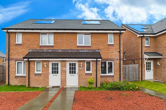 3 Bedroom Semi-detached House For Sale In Gilbertfield Wynd, Cambuslang, Glasgow, G72