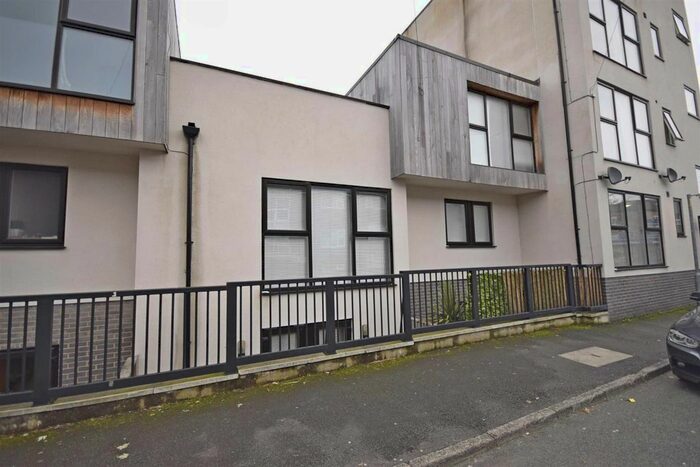2 Bedroom Mews To Rent In Albion Mews, Clifton Road, Prestwich, M25