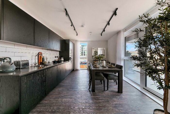 4 Bedroom Apartment To Rent In -, Scrubs Lane, North Kensington, London, NW10