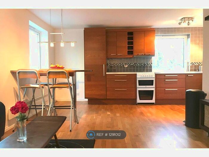 2 Bedroom Flat To Rent In Southfield Park, Oxford OX4