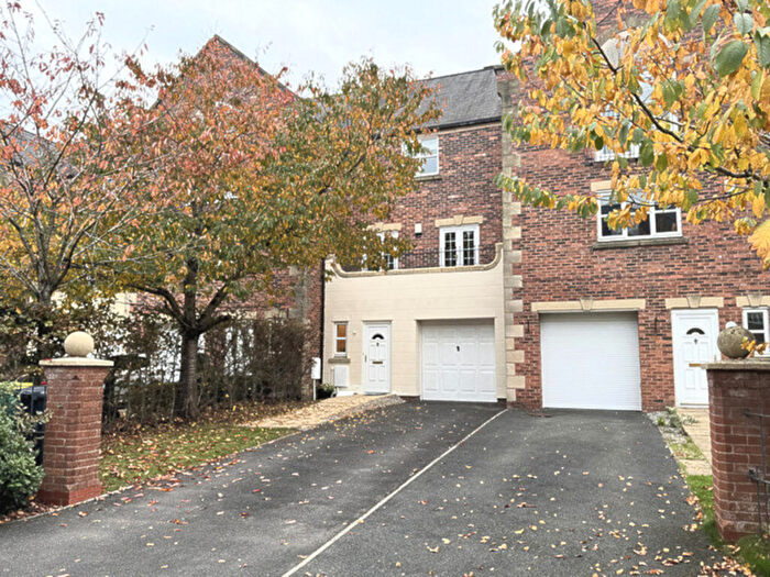 3 Bedroom Town House For Sale In Dacre Way, Preston, PR4