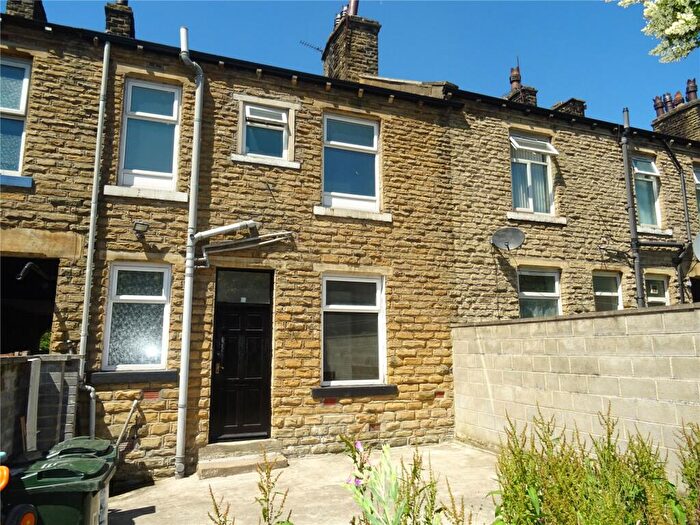2 Bedroom Terraced House To Rent In Lapage Street, Bradford, West Yorkshire, BD3