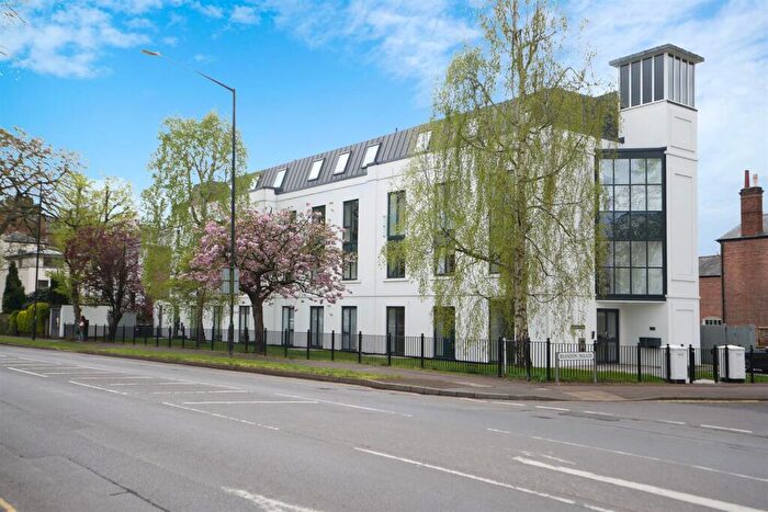 2 Bedroom Flat For Sale In Willes Road, Leamington Spa, CV32
