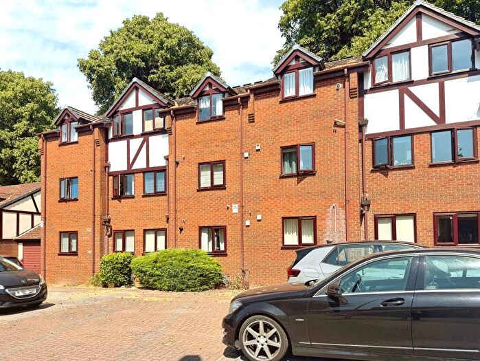 1 Bedroom Flat To Rent In Granville Gardens, Hinckley, LE10