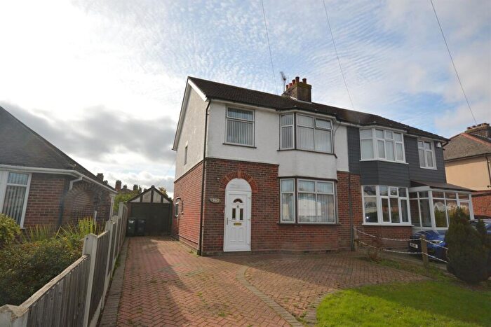 4 Bedroom Semi-Detached House For Sale In Coggeshall Road, Braintree, CM7