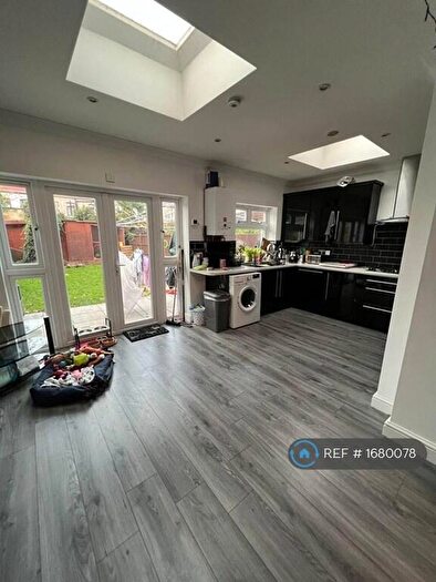 3 Bedroom Terraced House To Rent In Morrab Gardens, Ilford, IG3