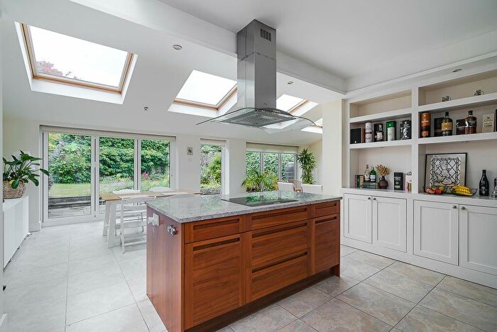 5 Bedroom Detached House To Rent In Penrhyn Crescent, SW14