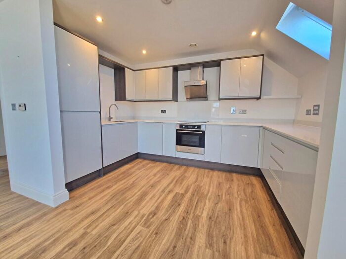 1 Bedroom Flat To Rent In Kensington Court, Luton, LU1