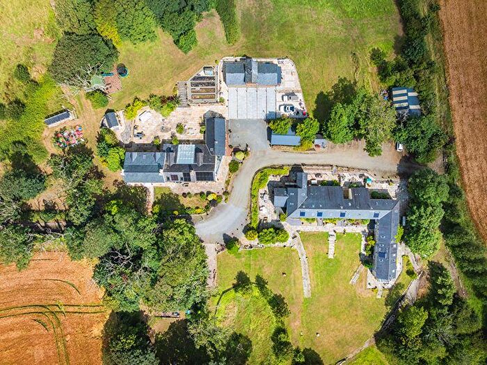 6 Bedroom Character Property For Sale In Asheston House Farm, Pen Y Cwm, Haverfordwest, SA62