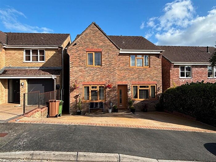 4 Bedroom Detached House For Sale In Llys Cyncoed, Oakdale, Blackwood, NP12