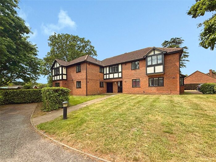 2 Bedroom Flat For Sale In Newton Court, Old Windsor, Windsor, Berkshire, SL4