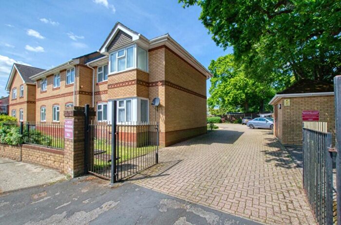 2 Bedroom Retirement Property For Sale In Shales Road, Bitterne Village, Hampshire, SO18