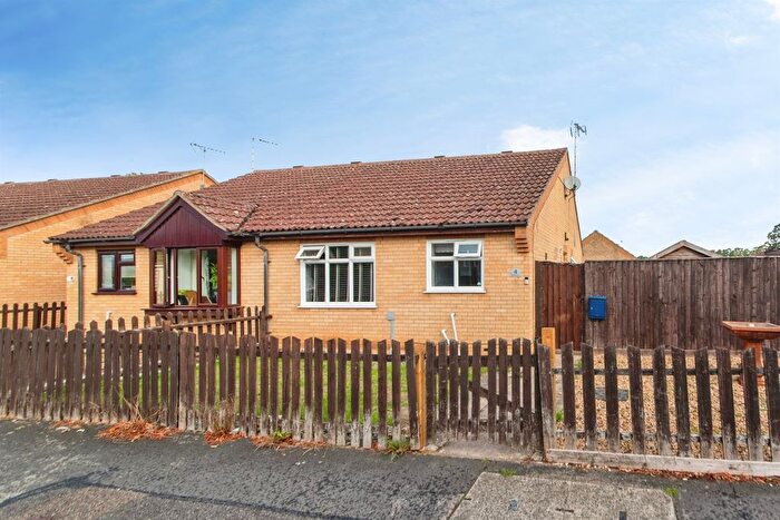 2 Bedroom Semi-Detached Bungalow For Sale In Austerby Close, Bourne, PE10