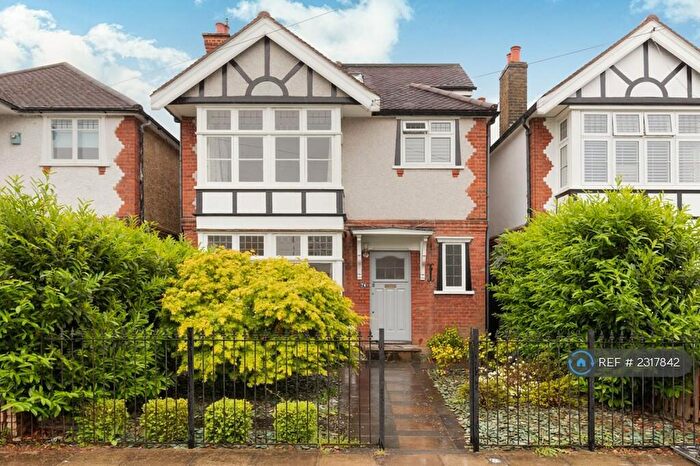 4 Bedroom Detached House To Rent In St. Albans Road, Kingston Upon Thames, KT2