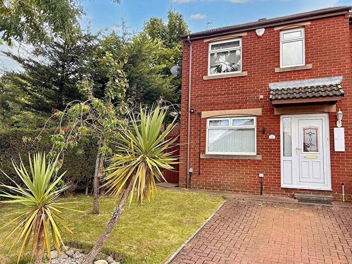 3 Bedroom Semi Detached House To Rent In Kings Close, Gateshead, NE8