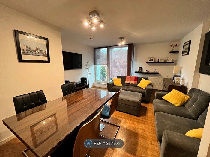 2 Bedroom Flat To Rent In Lark Court, London, NW9
