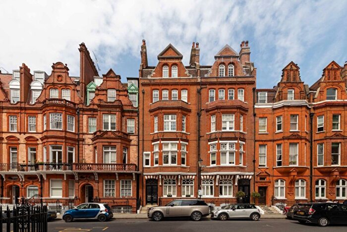 2 Bedroom Flat For Sale In Draycott Place, Chelsea, London, SW3