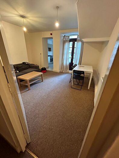 3 Bedroom Apartment To Rent In Basement Flat, Hotwell Road, Bristol, BS8