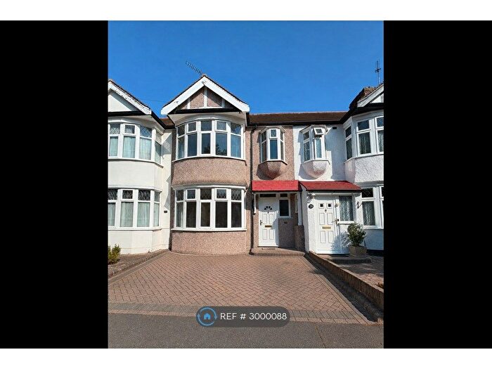 3 Bedroom Terraced House To Rent In Fairlop Road, Ilford, IG6