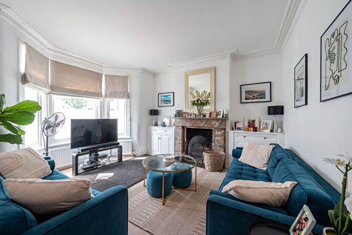 3 Bedroom Terraced House To Rent In Lavenham Road, Southfields, London, SW18