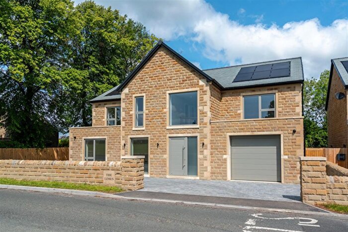 6 Bedroom Detached House For Sale In George Lane, Notton, WF4