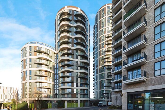2 Bedroom Flat For Sale In Cambridge Road, Barking, IG11