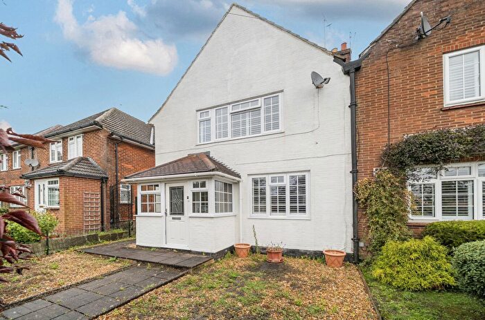 3 Bedroom Semi-Detached House For Sale In Kingsclere Road, Basingstoke, Hampshire, RG21