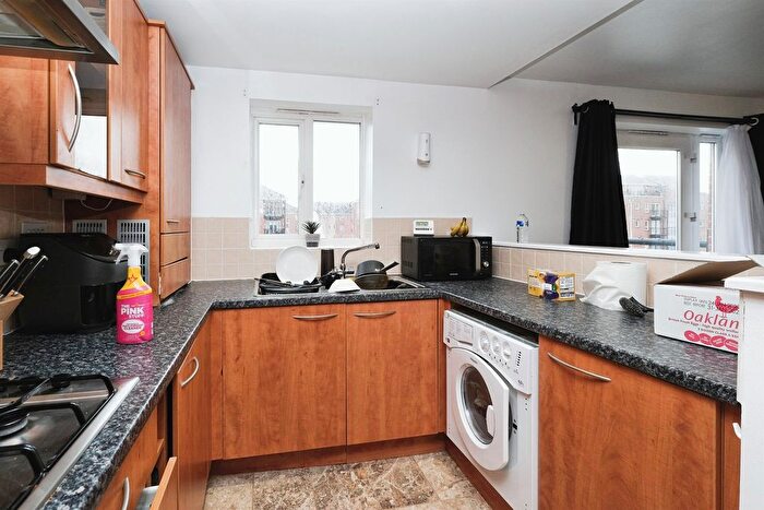 2 Bedroom Flat For Sale In Ellerman Road, Liverpool, L3