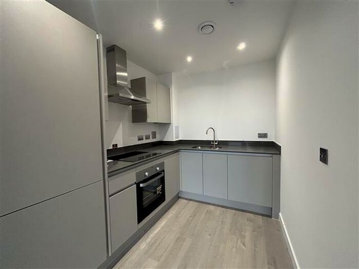 1 Bedroom Apartment To Rent In Buckingham Road, Bletchley, MK3