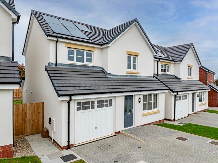 3 Bedroom Detached House For Sale In Cwrt Y Priordy, St Clears, SA33