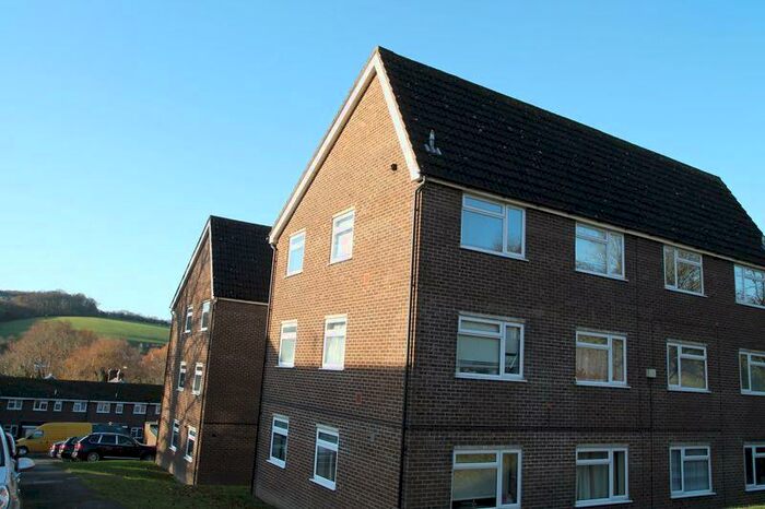2 Bedroom Flat To Rent In Brambleside, High Wycombe, HP11