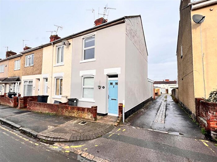 2 Bedroom Terraced House To Rent In Edinburgh Street, Gorse Hill, Swindon, SN2