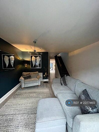 3 Bedroom End Of Terrace House To Rent In Ashley Road, Salisbury, SP2