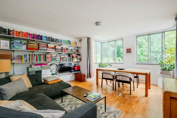 2 Bedroom Apartment To Rent In Swains Lane, Highgate, N6