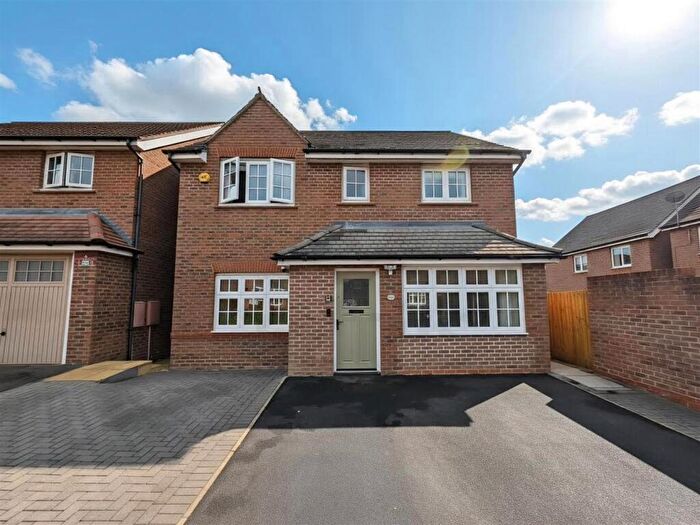 4 Bedroom Detached House To Rent In Hadstock Close, Humberstone, Leicester, LE5