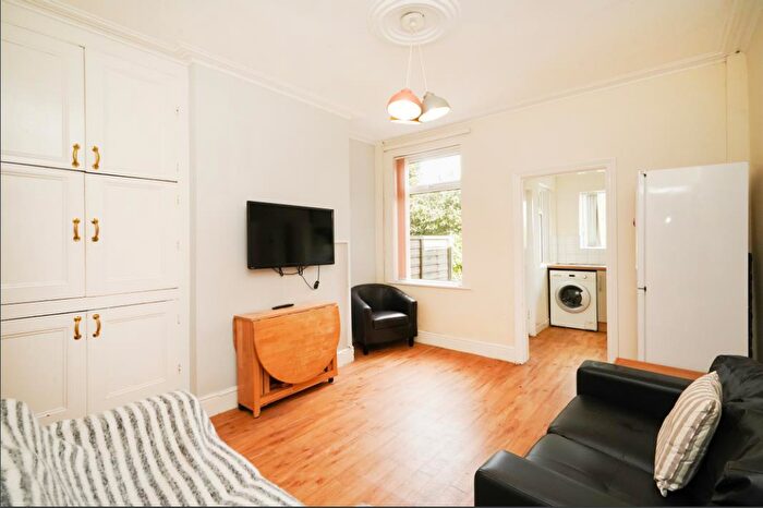 4 Bedroom Terraced House To Rent In Clementson Road, Crookes, S10