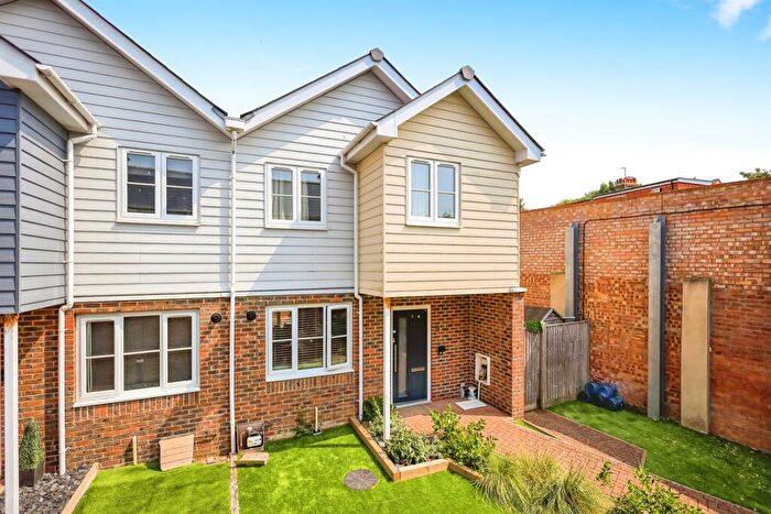 3 Bedroom Semi-Detached House For Sale In Fitzmaurice Mews, Eastbourne, BN22