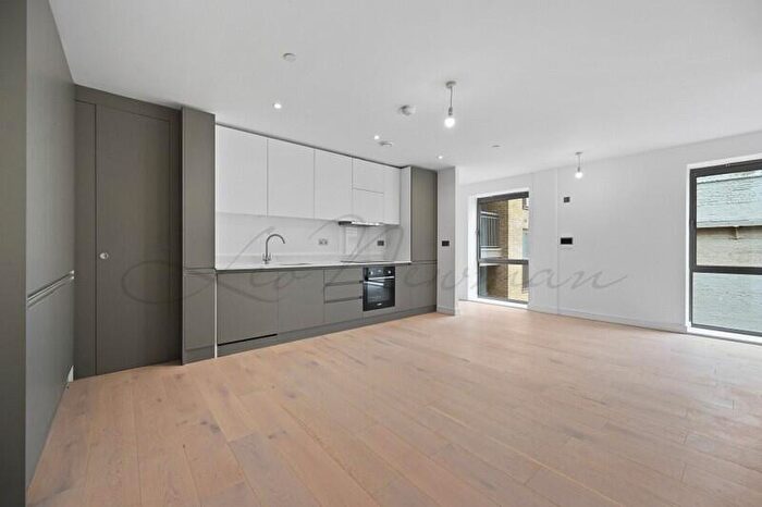 2 Bedroom Flat To Rent In Caroline Street, Limehouse, E1