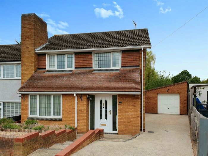 3 Bedroom Semi-Detached House To Rent In Pennine Way, Kettering, NN16