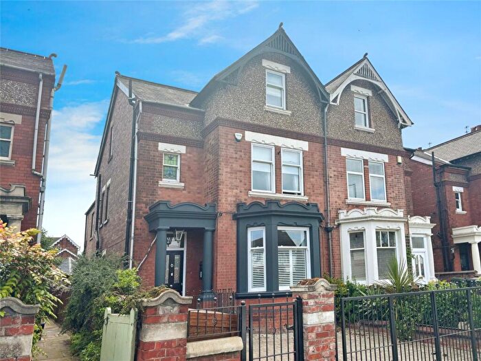 6 Bedroom Semi Detached House For Sale In Axholme Road, Doncaster, South Yorkshire, DN2