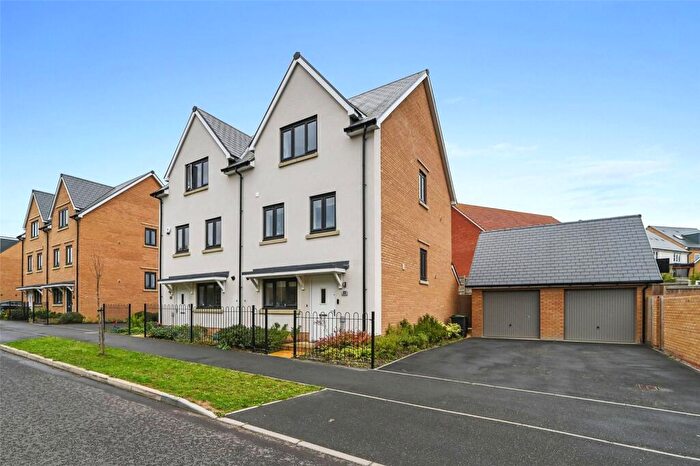 4 Bedroom Semi-Detached House For Sale In Leverett Way, Saffron Walden, Essex, CB10